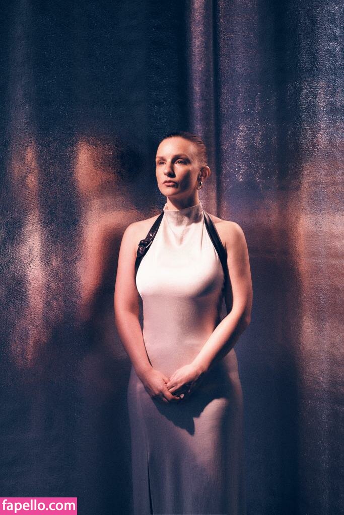Faye Marsay-2