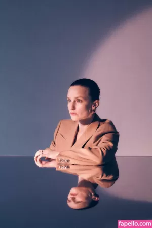 faye-marsay thumbnail #6079671