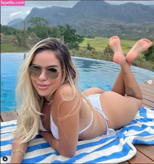 feet-lou thumbnail #6113252