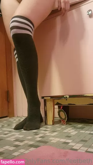 feetbeth thumbnail #3873777
