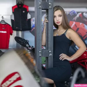 fiege-eszter thumbnail #3280631