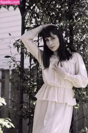 floofie thumbnail #1833726