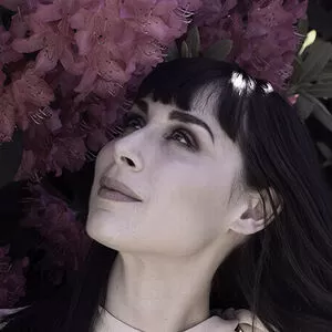 floofie thumbnail #1833729