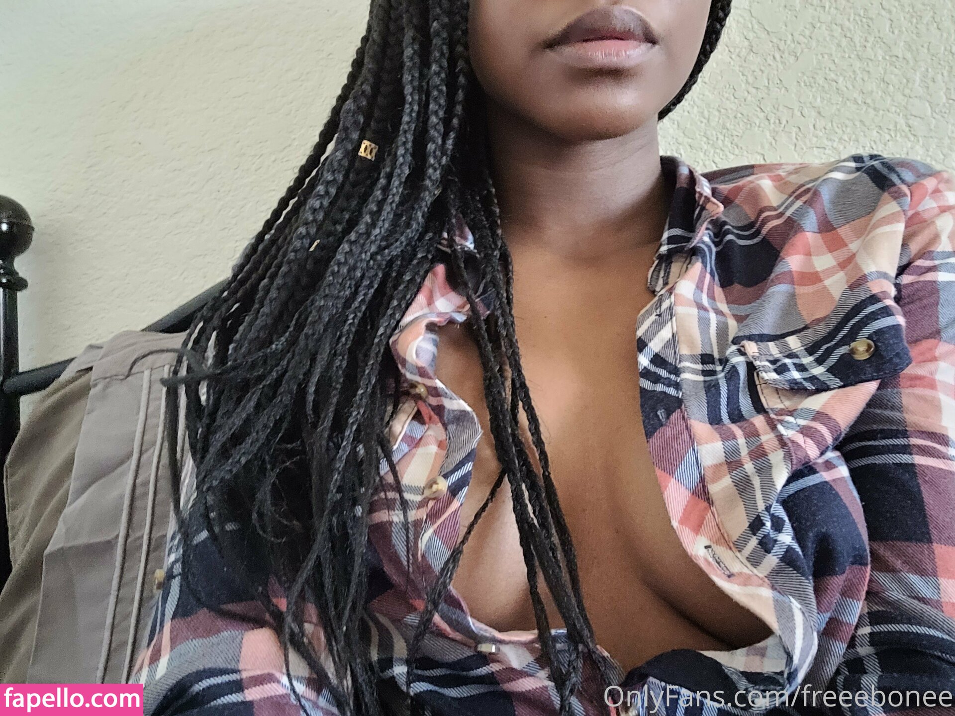 freeebonee-2
