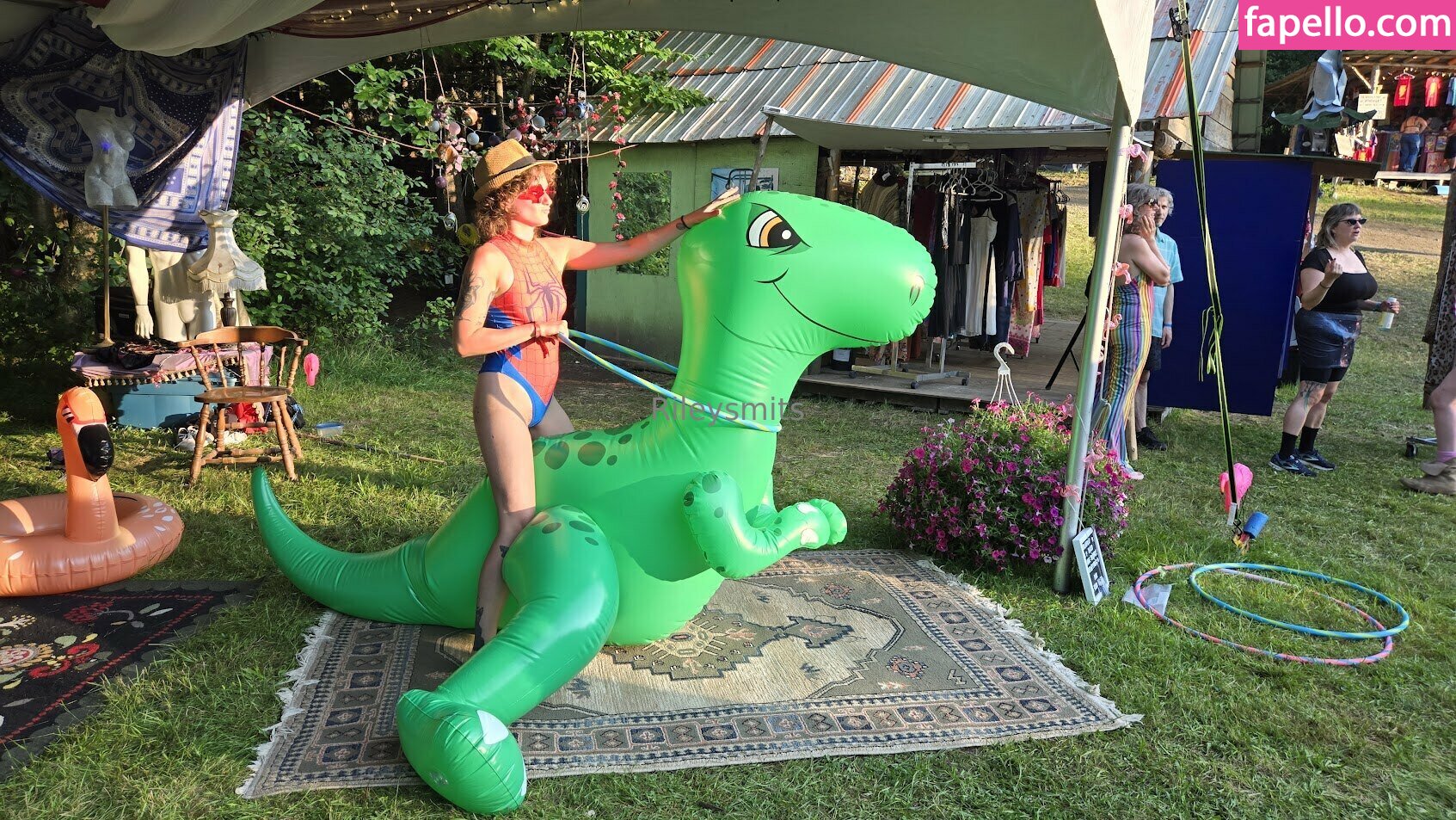 freerileyloonergirl-3