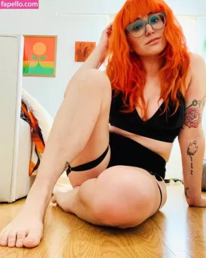 gaby-dunn thumbnail #1844338