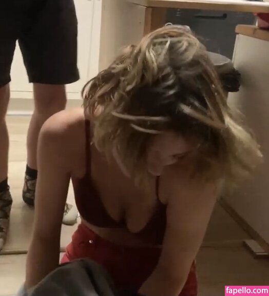 Gloria ASMR-2