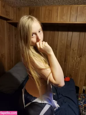 gwenharveyx50 thumbnail #1860363