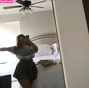 haley-e thumbnail #3492608