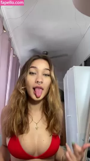 halia-beamer thumbnail #1319090