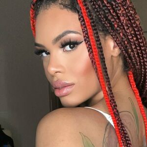 halle-hayes – I Nudes – Celeb Nudes