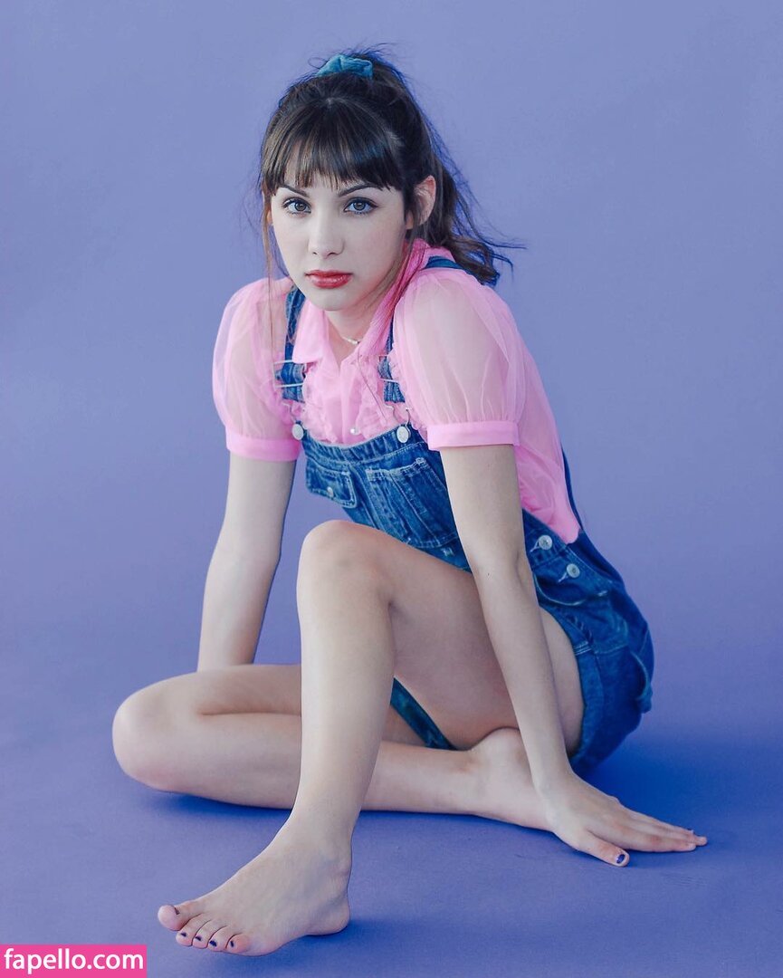Hannah Marks-1