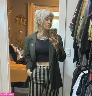 holly-conrad thumbnail #617730