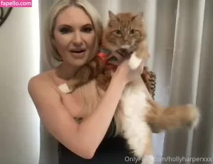 holly-h thumbnail #3457948