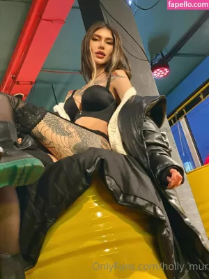 holly-mur thumbnail #1876918