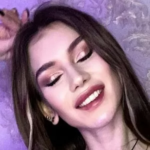 holly-mur thumbnail #1876920