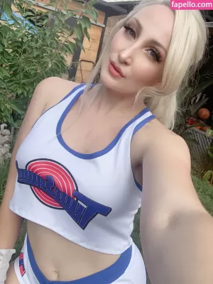 holly-wolf thumbnail #147456