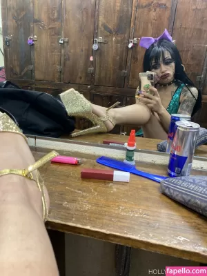 hollyhendrix thumbnail #3444670