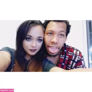hollyhendrix thumbnail #3444667