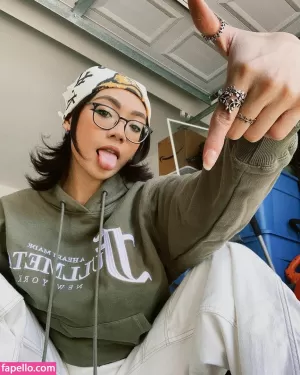 honeebelle thumbnail #1878036