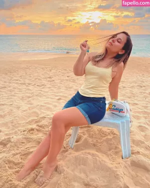 honeygirl thumbnail #484864