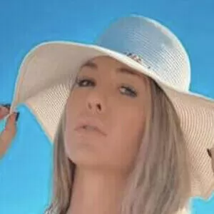hookd-on-chelz thumbnail #3690574