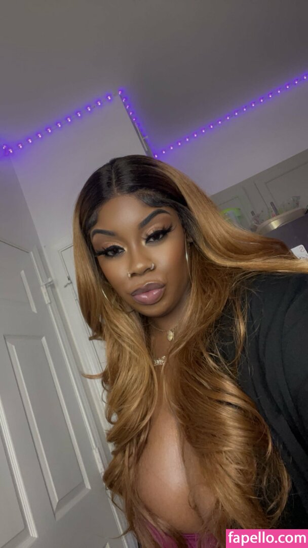 ILookLikeBaae-1