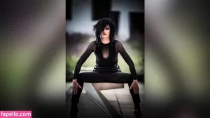 inablue thumbnail #1409422