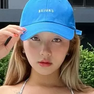 irisadamsone-1 thumbnail #1889370
