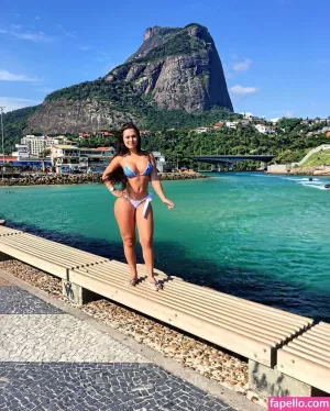 isabella-pinheiro thumbnail #1890499