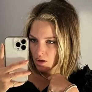 iulieetta thumbnail #4919048