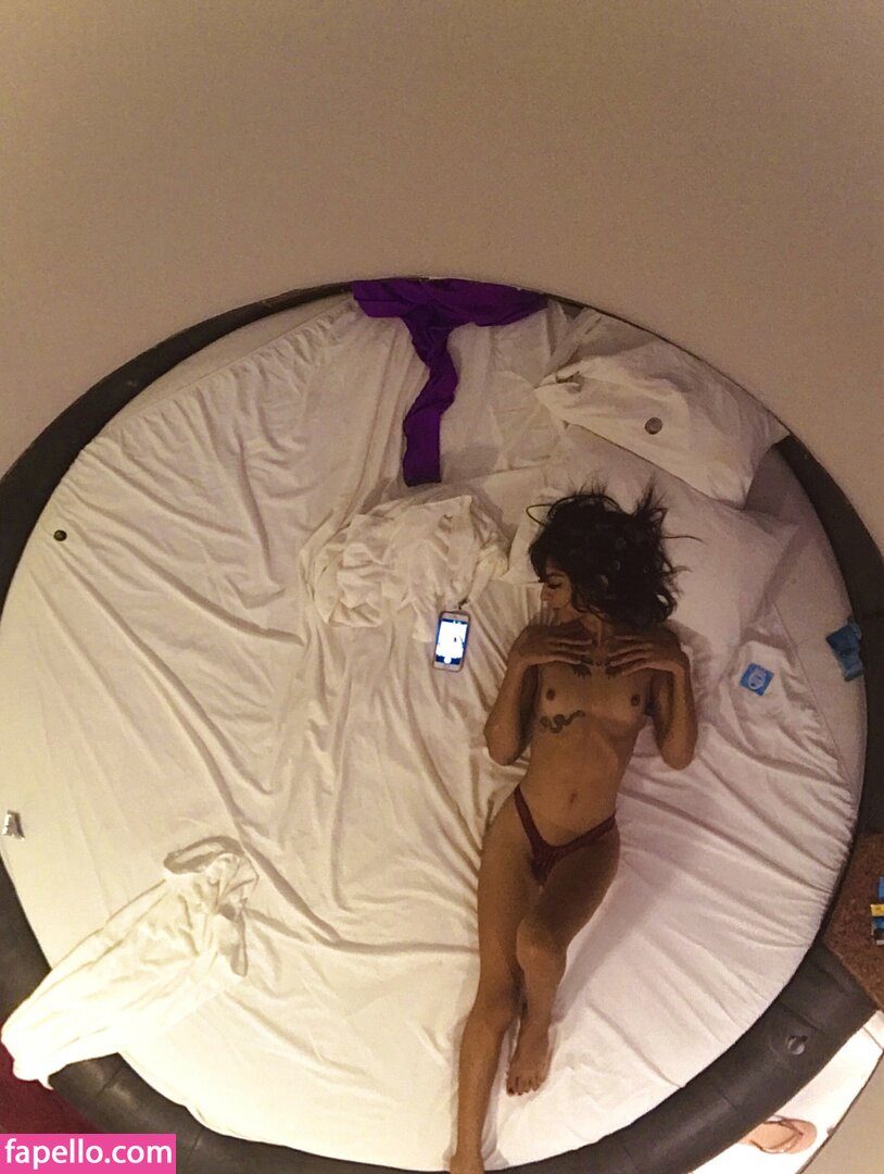 Jade Nobre-1