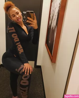 janae-girard thumbnail #1902838