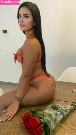 janairla-barreto thumbnail #3785482