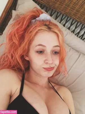 janet-devlin thumbnail #533256
