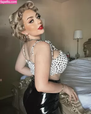 joanne-rose thumbnail #3700498