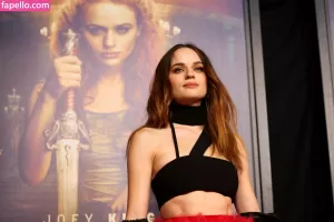 joey-king thumbnail #368393