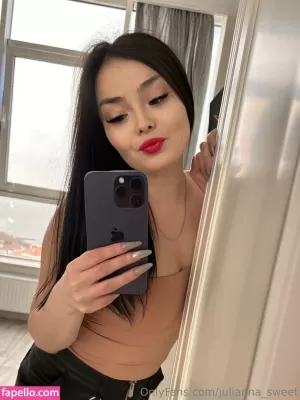 julia-astoria thumbnail #6033338