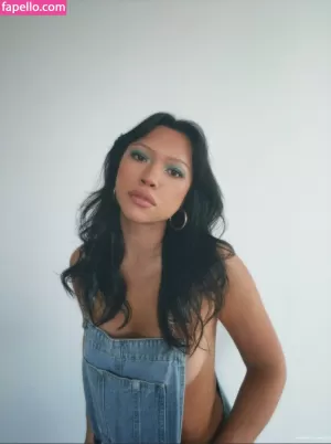 julia-kelly thumbnail #134916