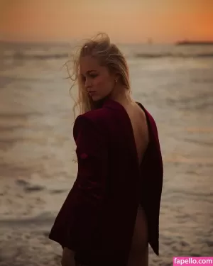 julia-tychoniewicz thumbnail #3430792