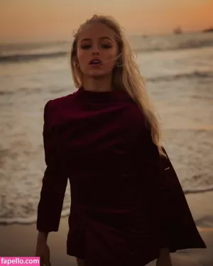 julia-tychoniewicz thumbnail #3430791