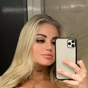 juliamarkhams thumbnail #693017