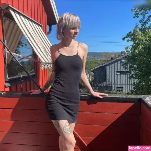 julianneiwj thumbnail #6122224