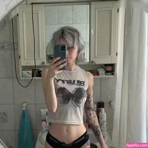 julianneiwj thumbnail #6122220
