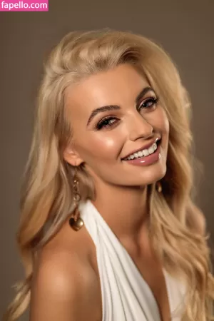 karolina-bielawska thumbnail #3329622
