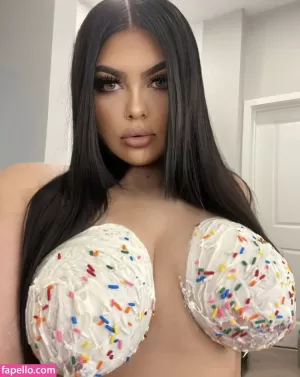 katestrada thumbnail #1942168