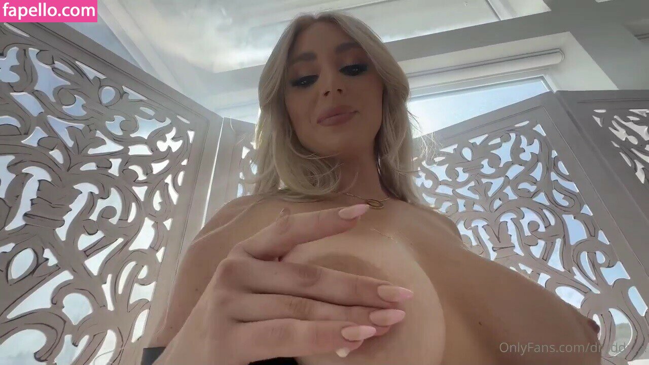 Kayley Gunner-3