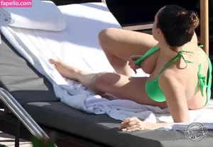 kelly-brook thumbnail #372554
