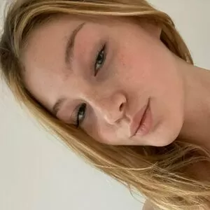 kelly-taylor thumbnail #3802121