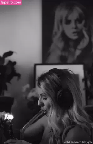 kellygee thumbnail #3430052